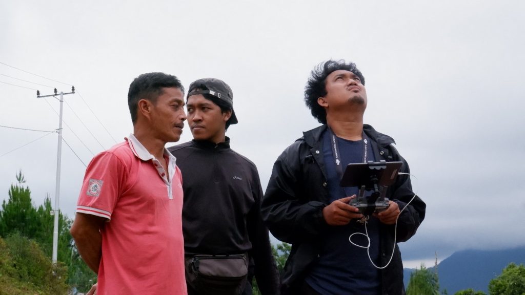 Identifikasi lokasi usaulan Perhutanan Sosial dan penanaman di hulu DAS Saddang menggunakan drone